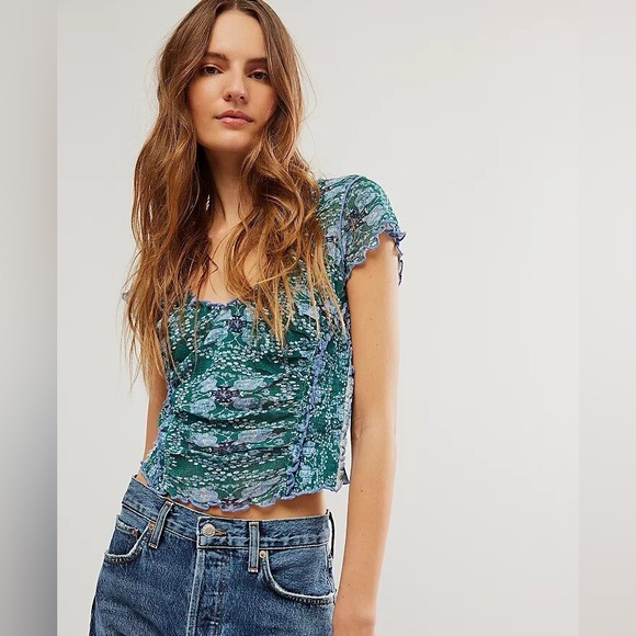Free People Tops - Free People Oh My Baby Tee Cropped Blouse Top Ruched Printed Cotton top